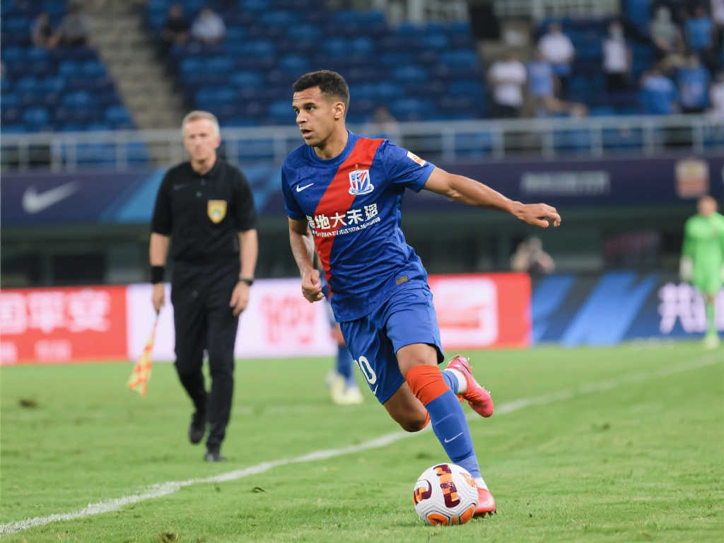 尽管防守反 尽管防守反